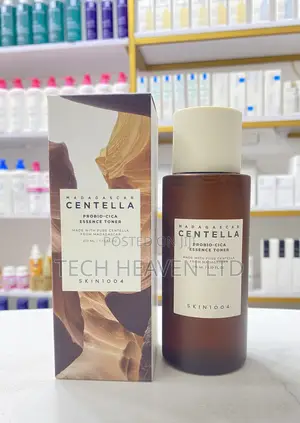 Photo - Skin1004 Madagascar Centella Probio-Cica Essence Toner