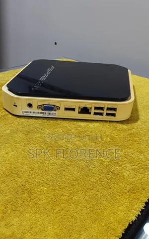 Desktop Computer Acer Revo One 2GB Intel Atom HDD+SSD 160GB
