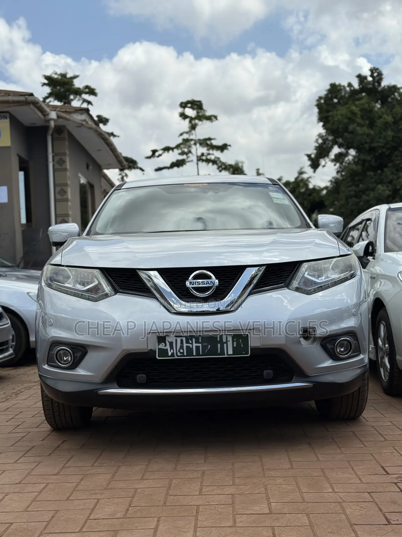 Nissan X-Trail 2.0 Petrol AWD 2015 Silver