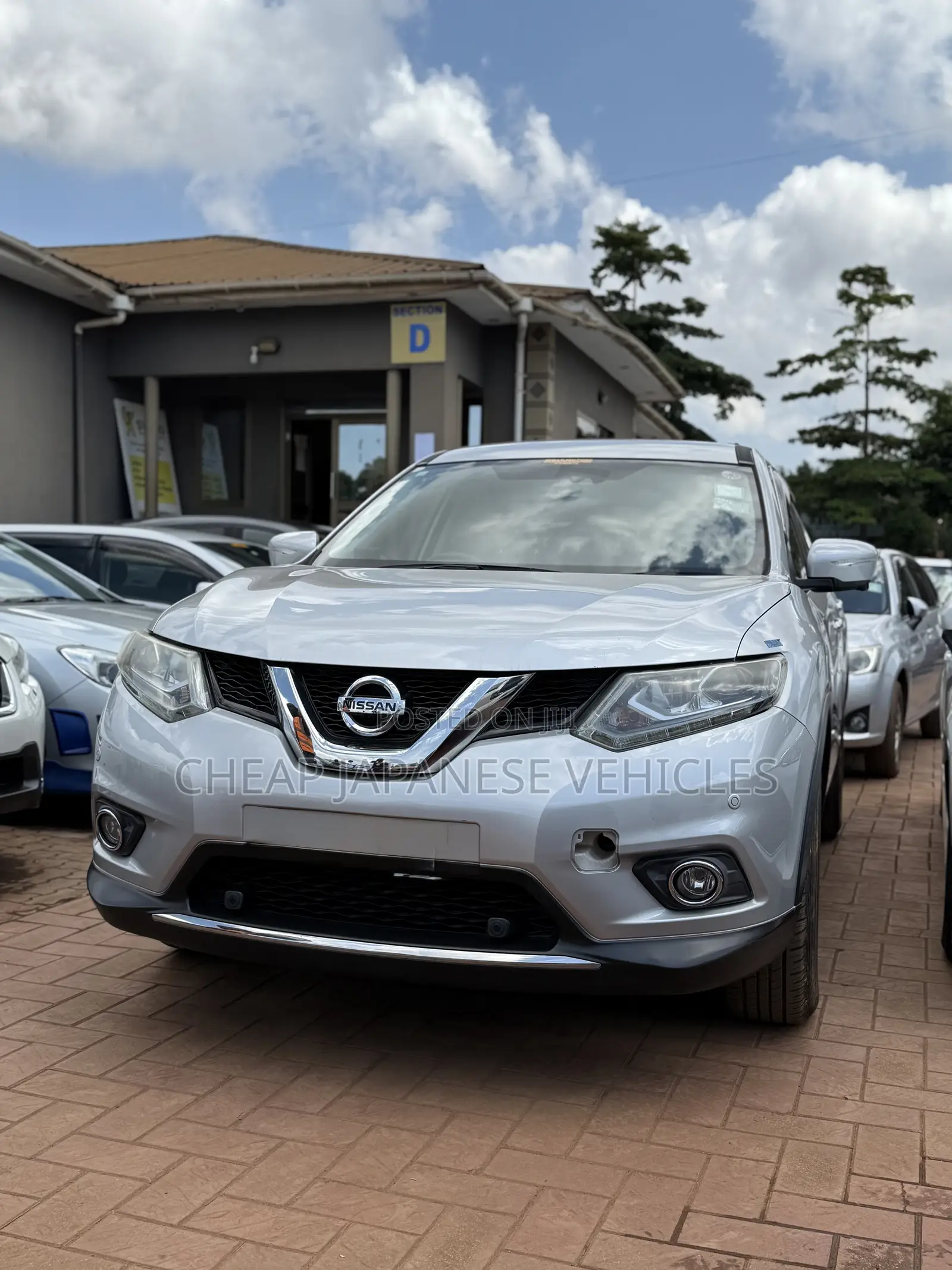 Nissan X-Trail 2.0 Petrol AWD 2015 Silver