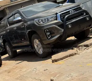 Toyota Hilux Revo Double Cab Deisel 2.8 AWD 2019 Gray