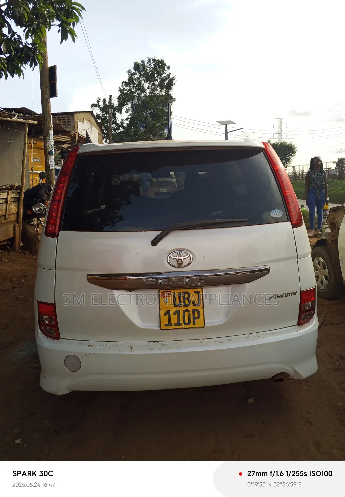 Toyota ISIS 2010 White