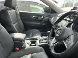 Nissan X-Trail 2.0 Petrol FWD 2017 Silver