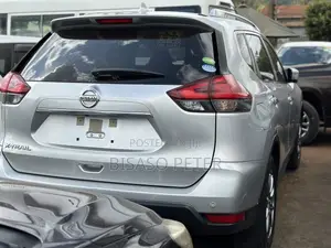 Nissan X-Trail 2.0 Petrol FWD 2017 Silver
