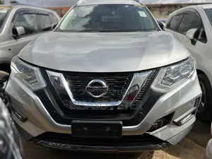 Nissan X-Trail 2.0 Petrol FWD 2017 Silver