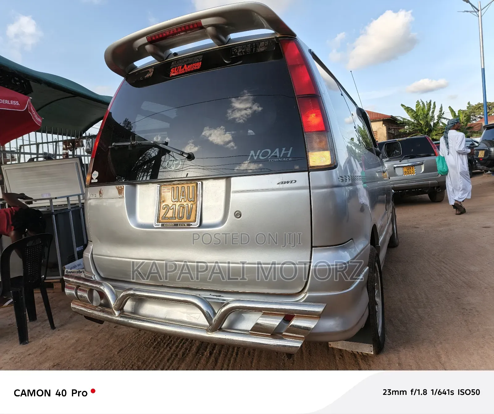 Toyota Noah 2001 Silver