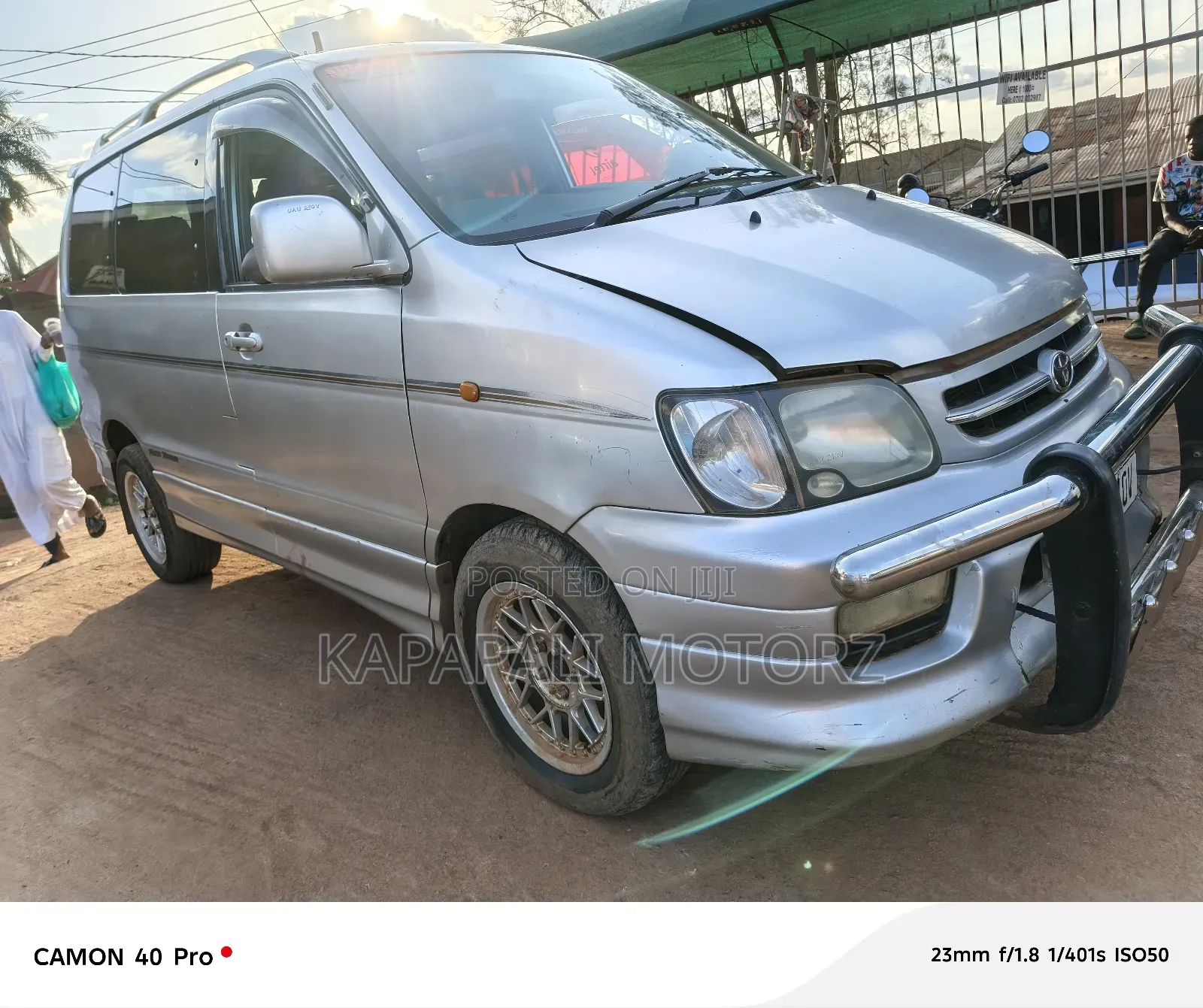 Toyota Noah 2001 Silver