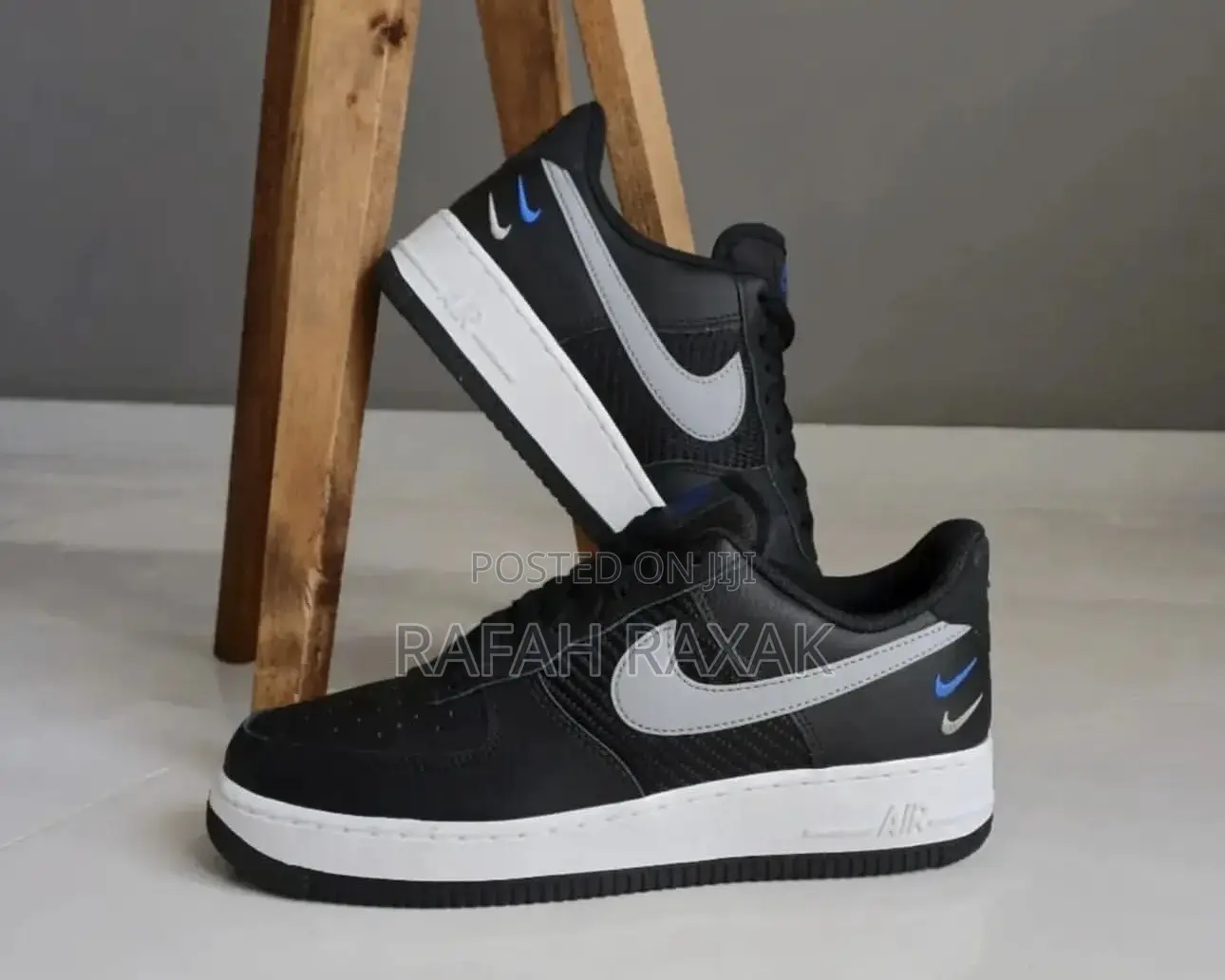Airforce 1 Low Black and White