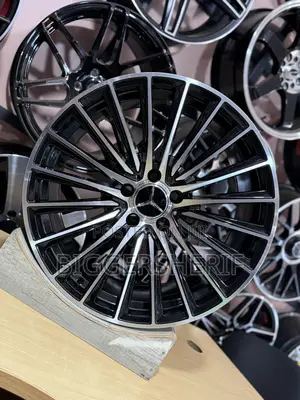 Photo - 19inch Mercedes