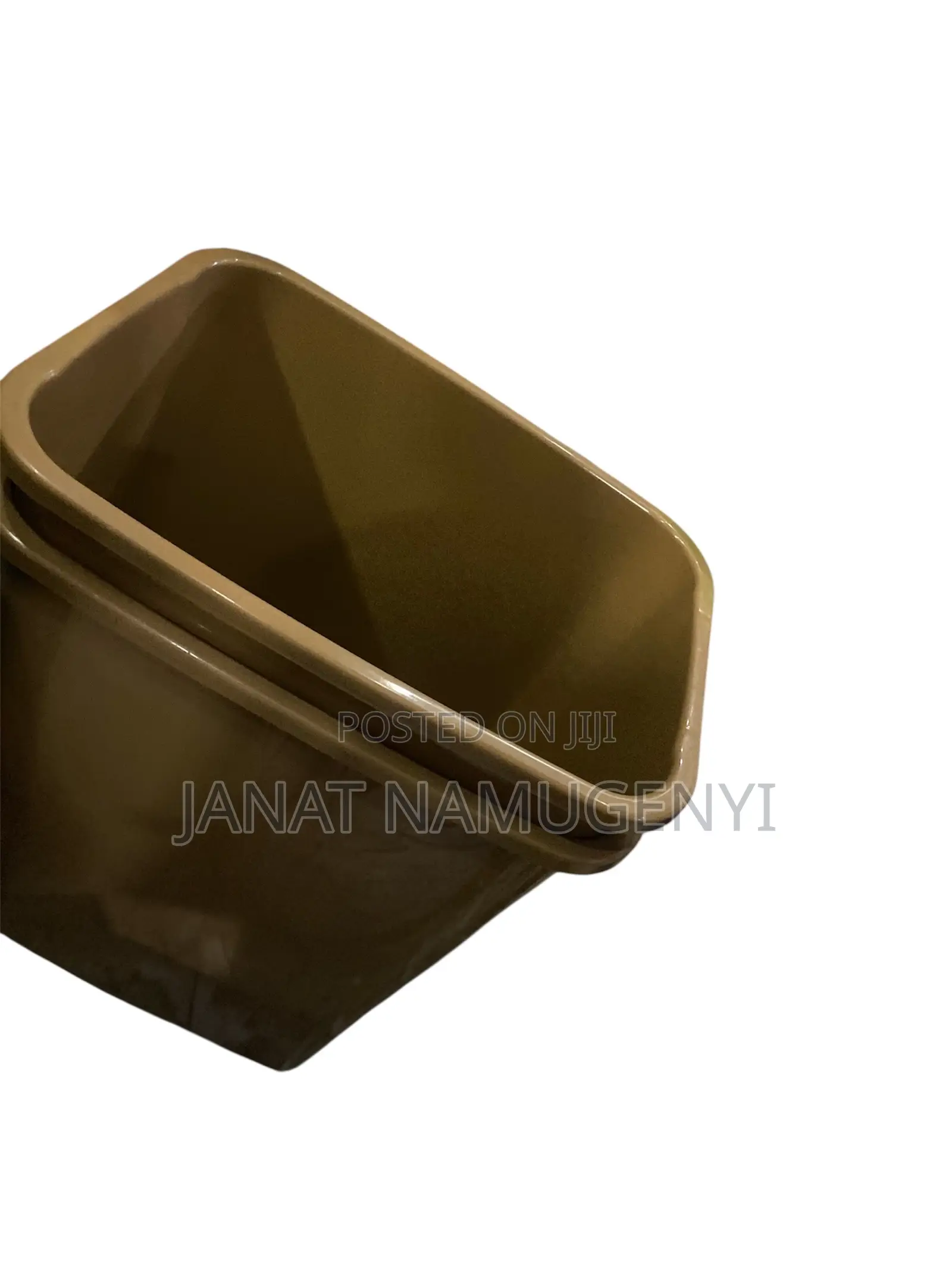 Trash Can/ Dustbin With Swing Lid