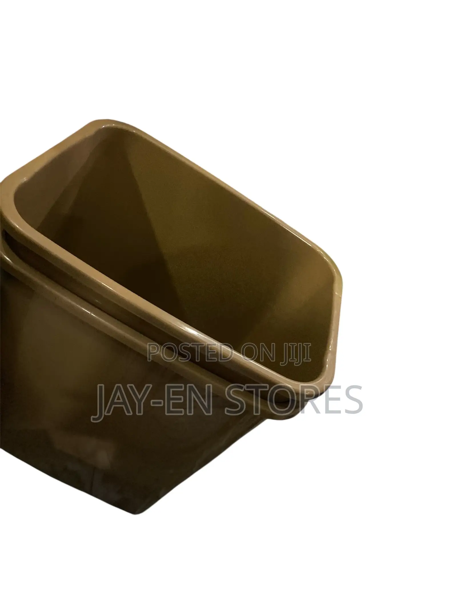 Trash Can/ Dustbin With Swing Lid