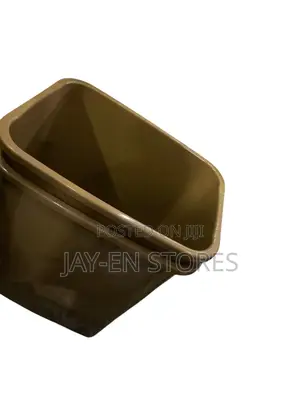 Trash Can/ Dustbin With Swing Lid