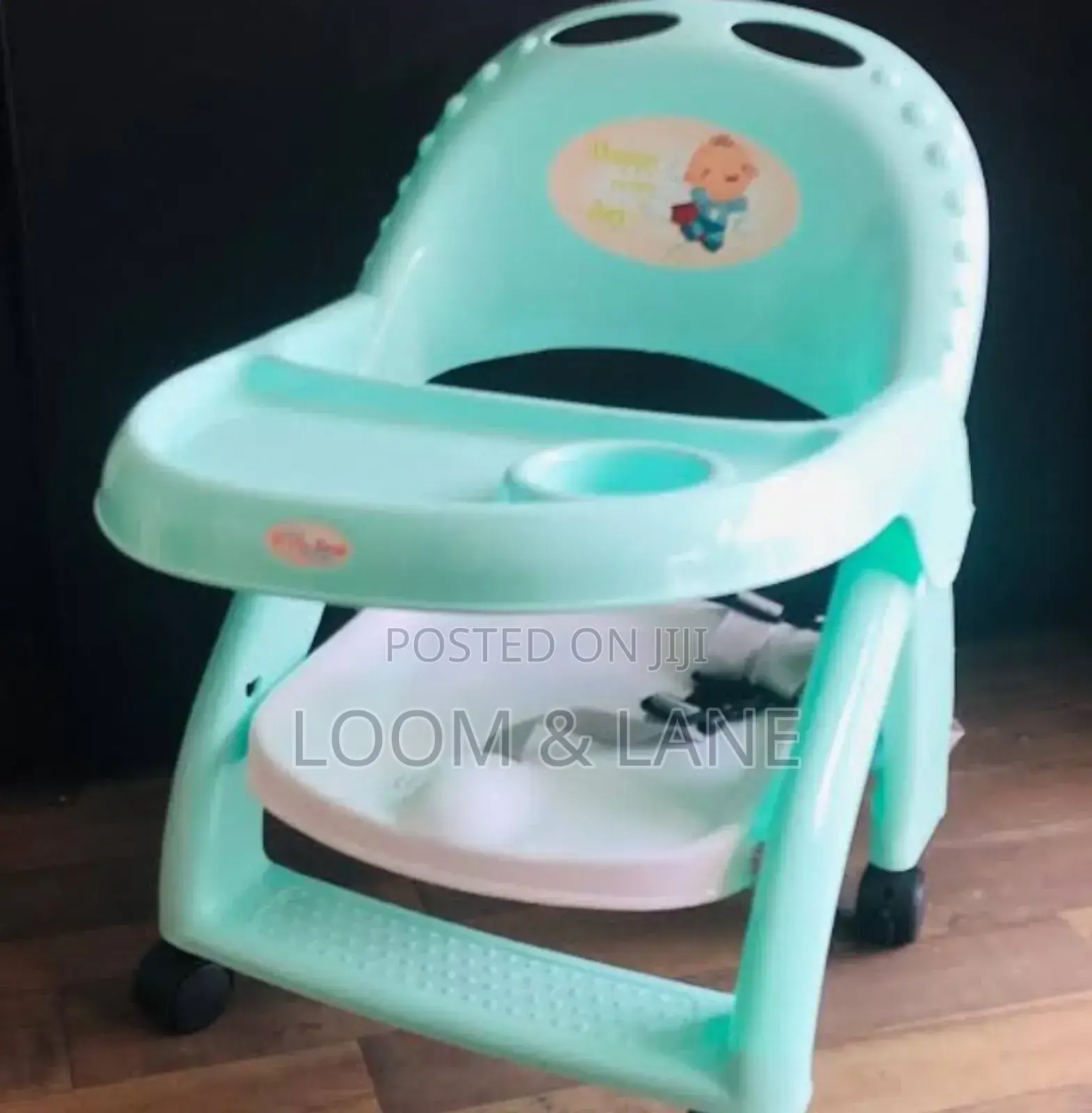 Plastic Colored Children's Feeding Chair