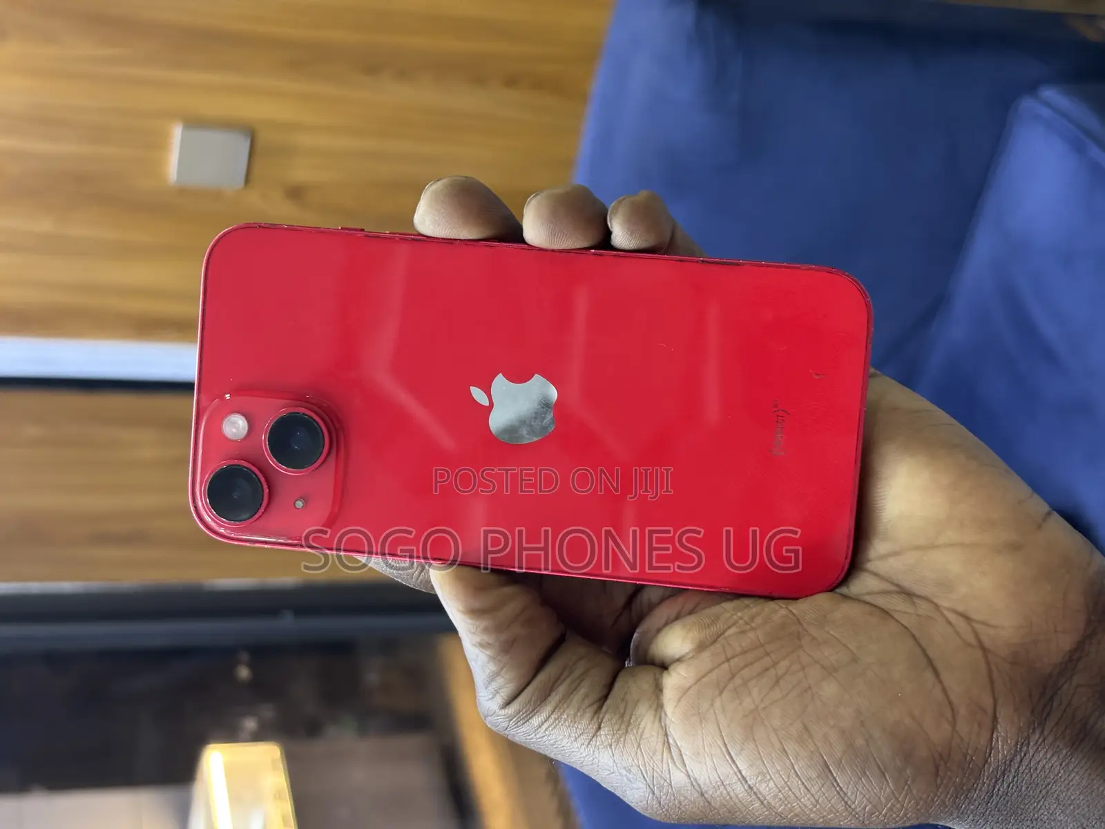 Apple iPhone 15 128 GB Red