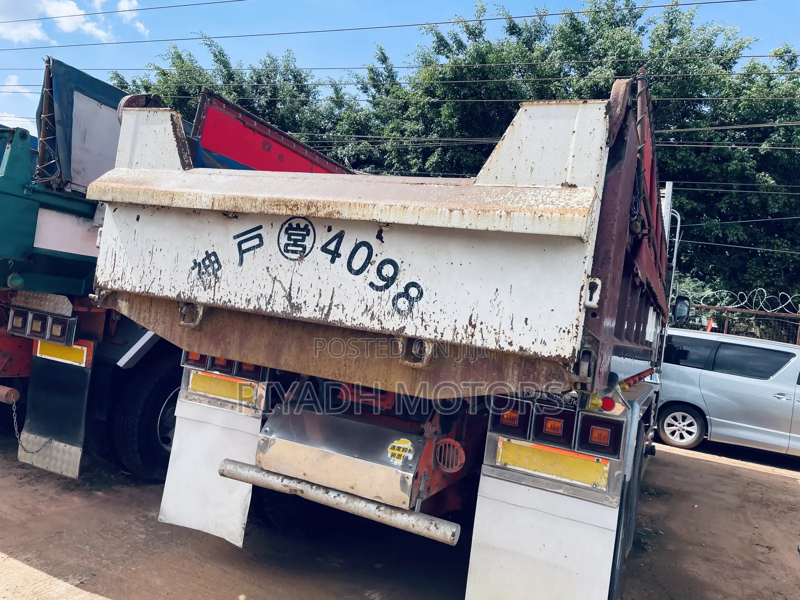 Fuso Dumper 10 Tyre