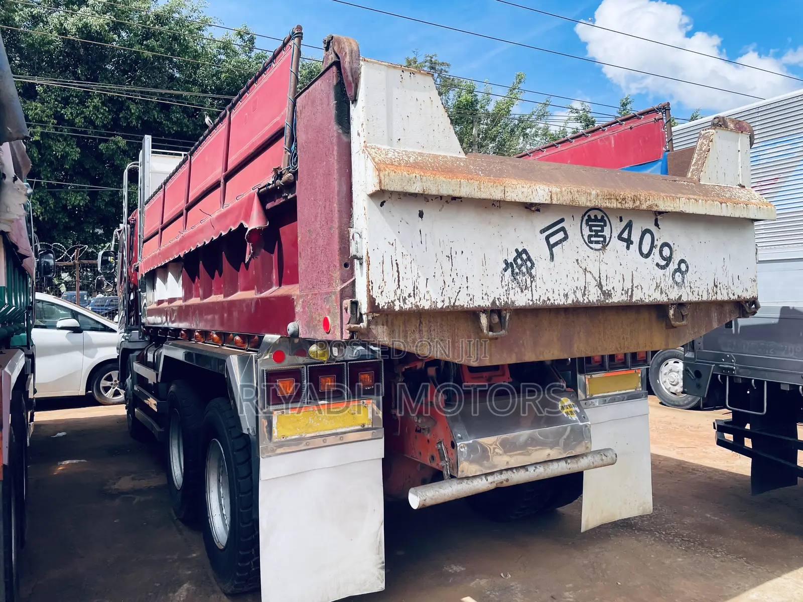 Fuso Dumper 10 Tyre