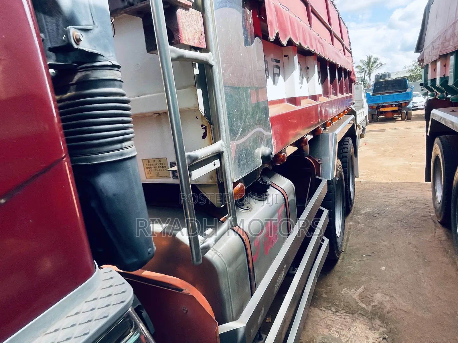 Fuso Dumper 10 Tyre
