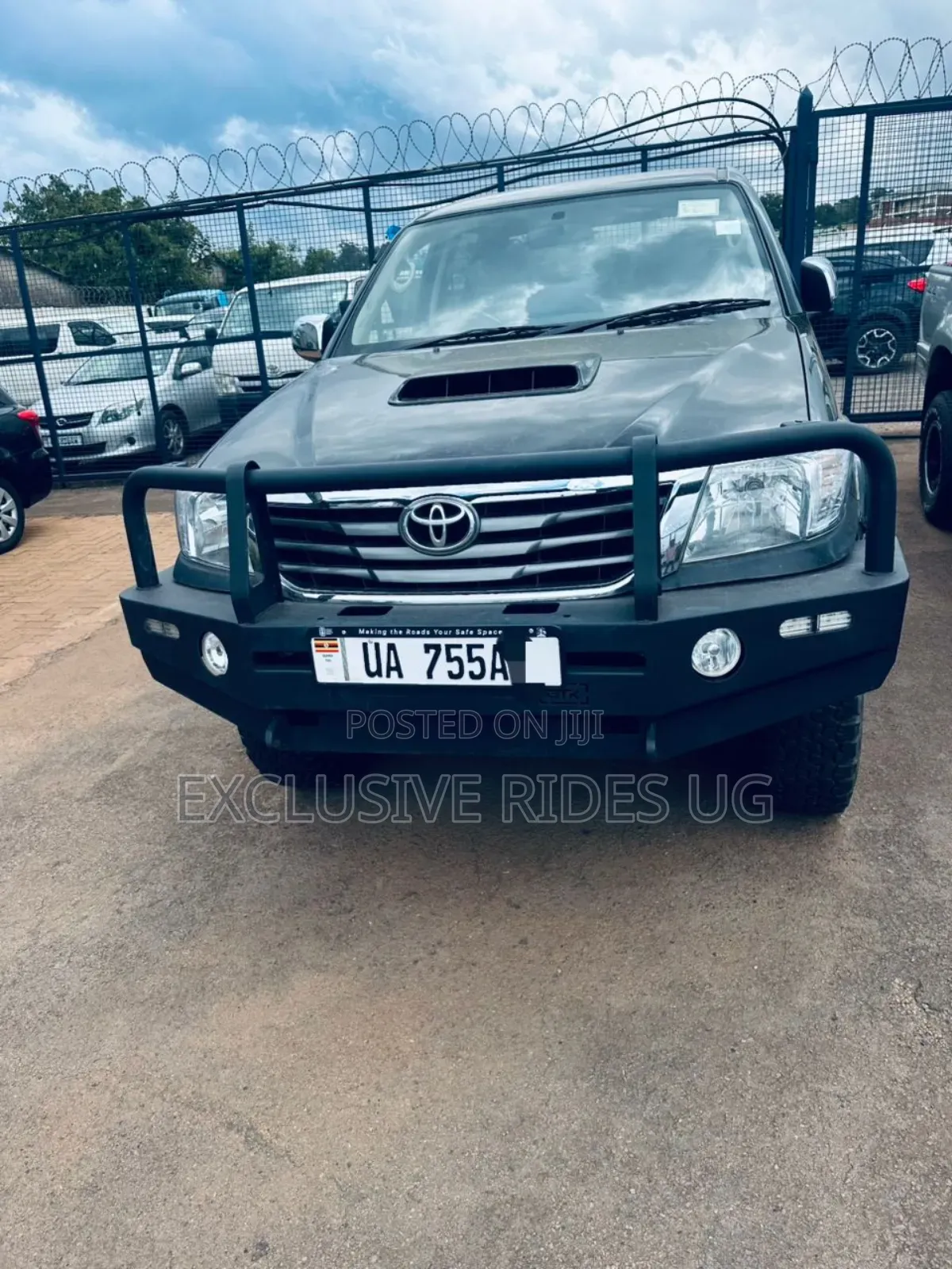Toyota Hilux SR5 4x4 2013 Black