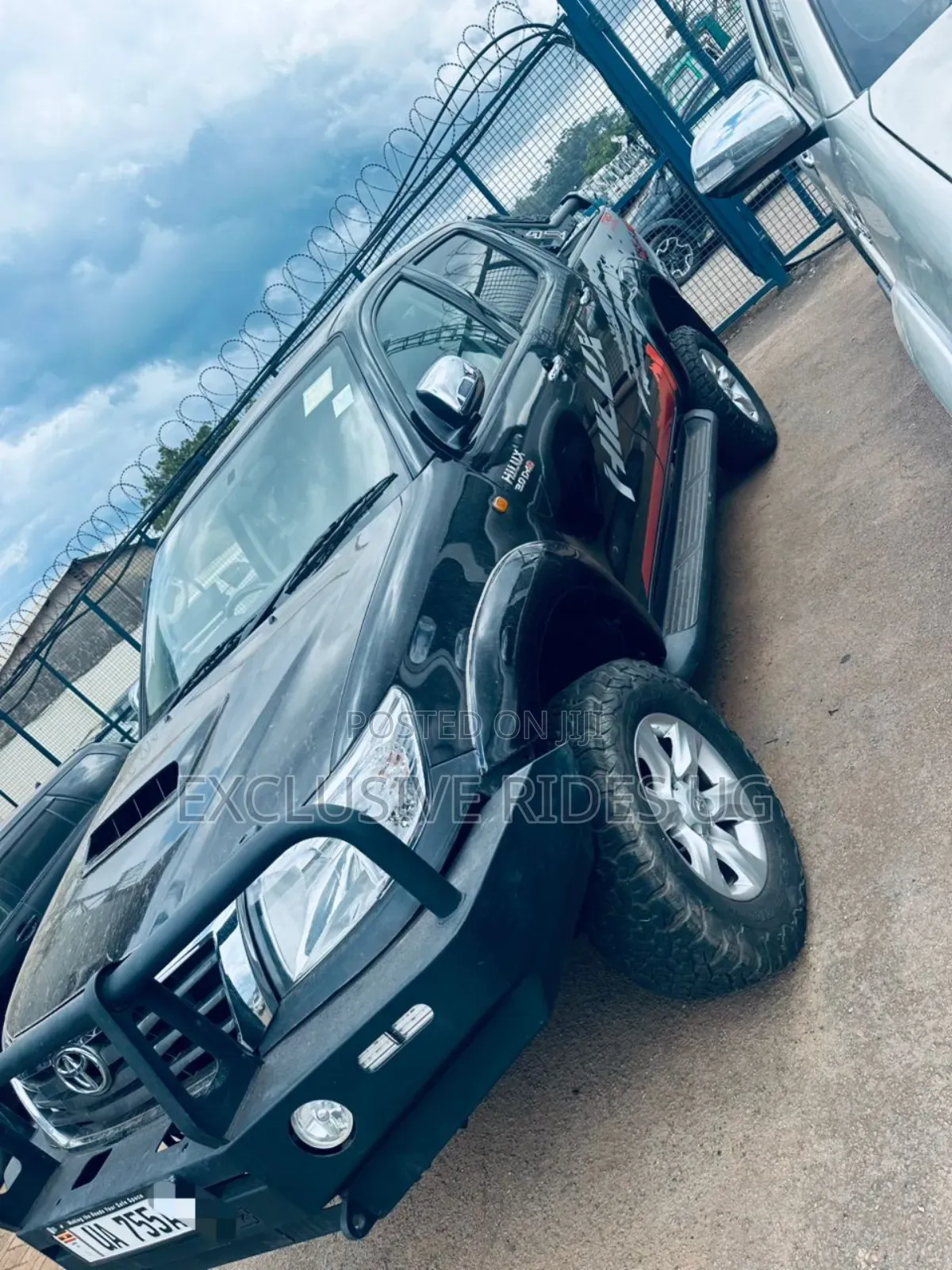 Toyota Hilux SR5 4x4 2013 Black
