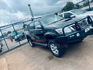 Toyota Hilux SR5 4x4 2013 Black