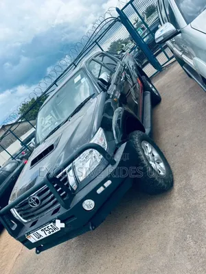 Toyota Hilux SR5 4x4 2013 Black