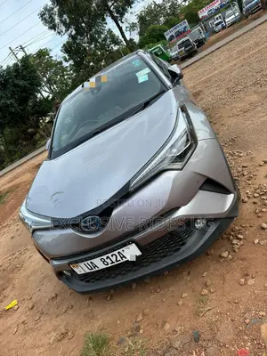 Photo - Toyota C-HR 2018 Silver