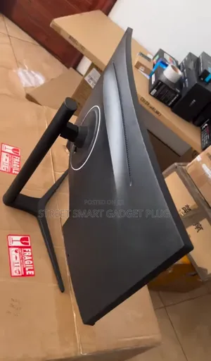 Porodo 32inches 180hz Gaming Monitor