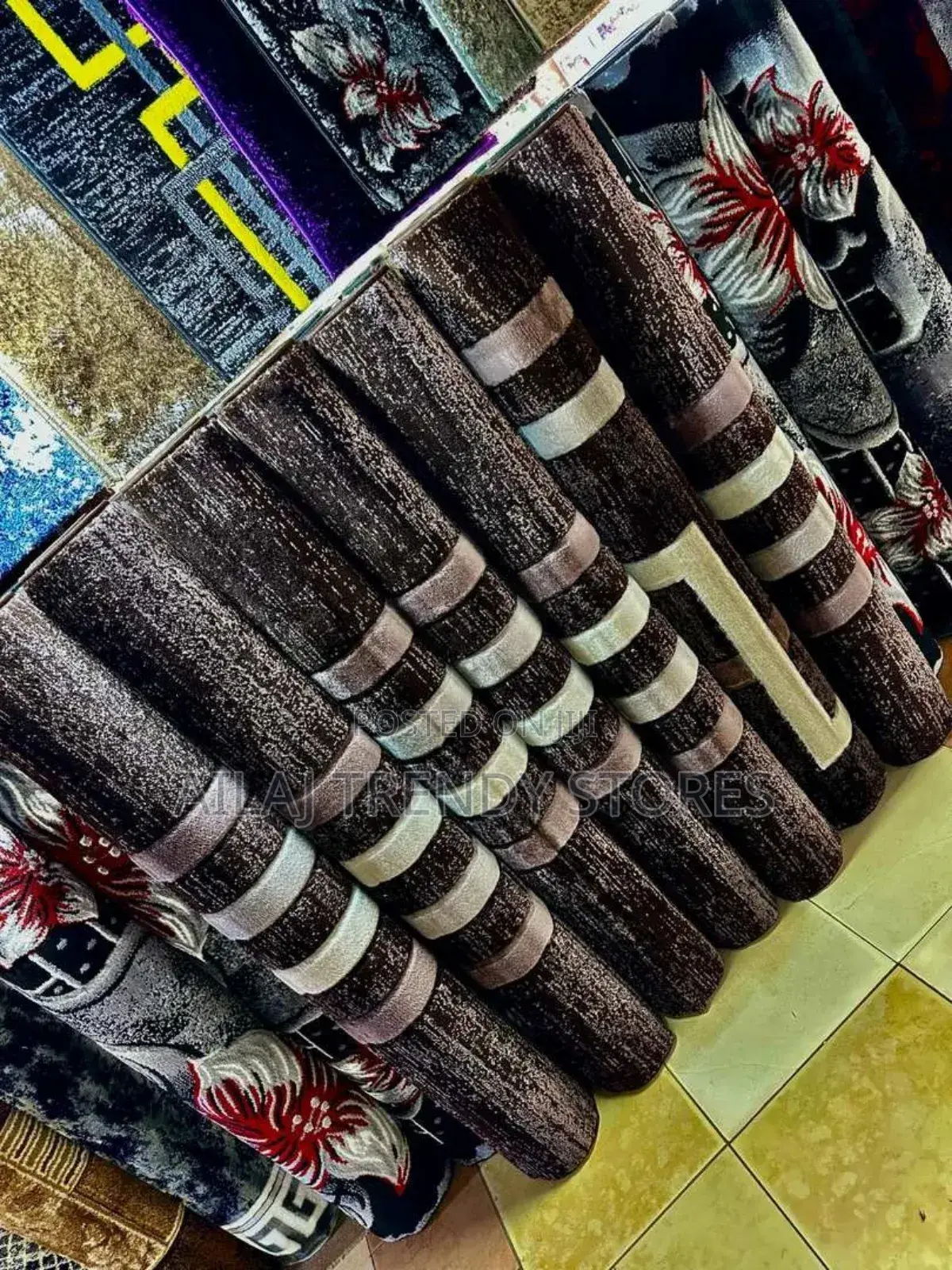 Medium Woolen Rugs