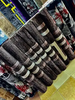 Medium Woolen Rugs