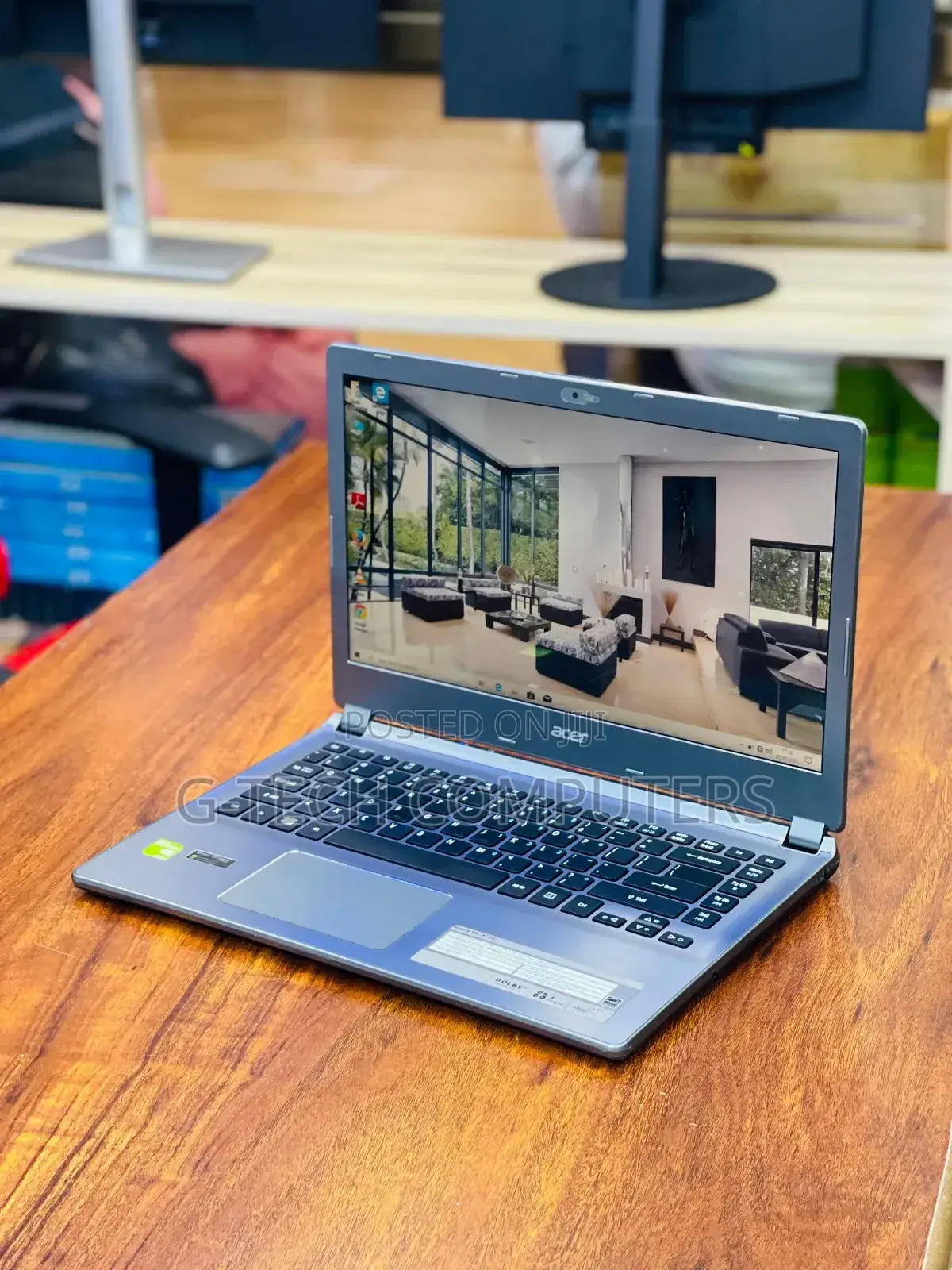 New Laptop Acer Aspire V5-473g 8GB Intel Core I5 SSD 500GB