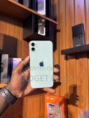 Photo - Apple iPhone 11 64 GB Green