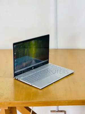 New Laptop HP Pavilion 15 8GB Intel Core I5 SSD 512GB