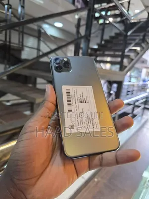 Photo - Apple iPhone 11 Pro Max 64 GB Green