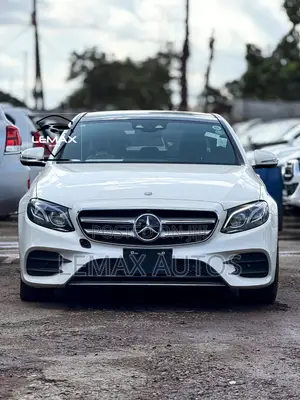 Photo - Mercedes-Benz E200 2017 White