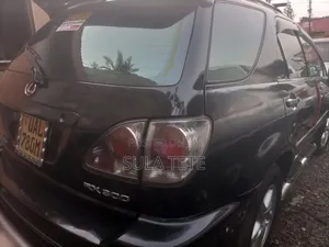 Toyota Harrier 3.0 V6 1998 Black