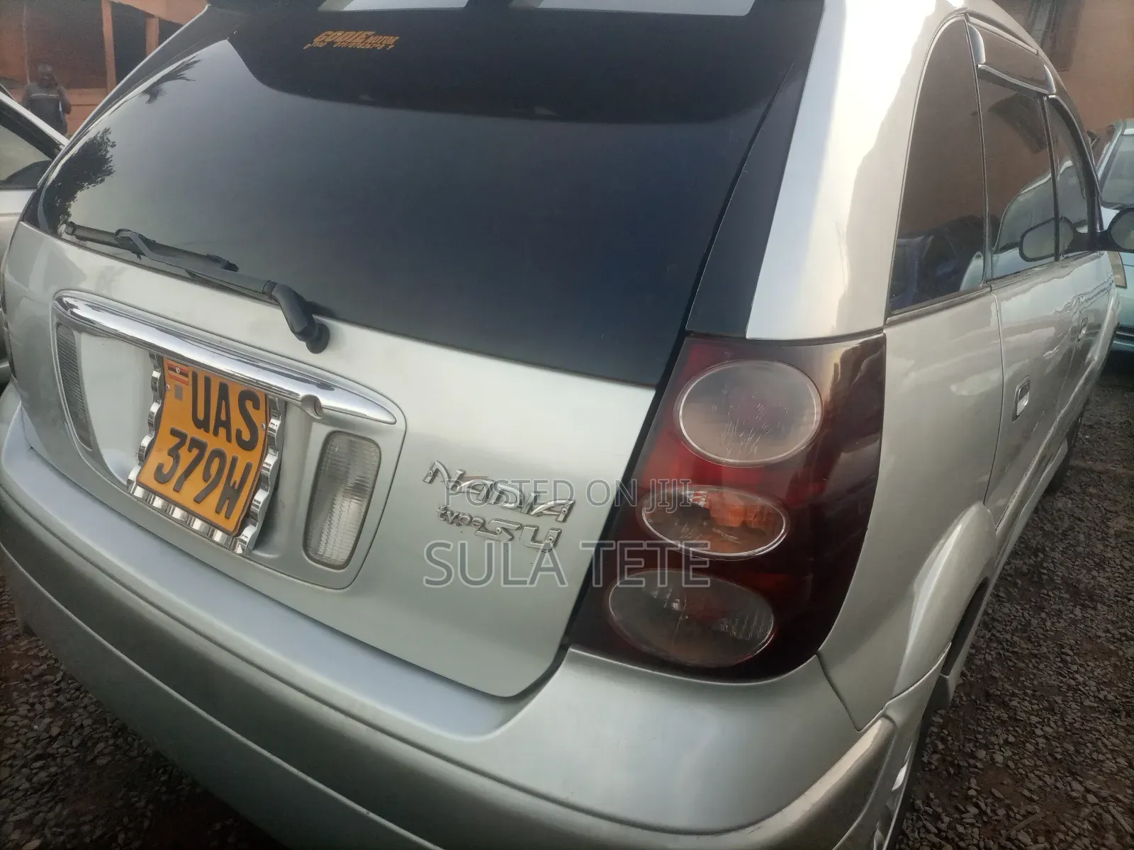 Toyota Nadia 2.0 135hp AWD 1999 Silver