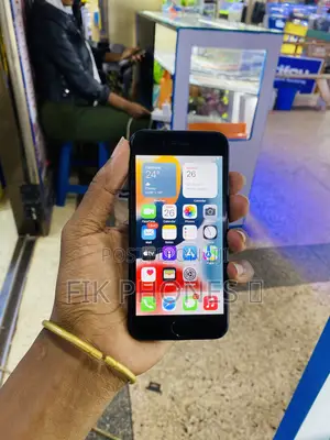 Apple iPhone 7 32 GB Black