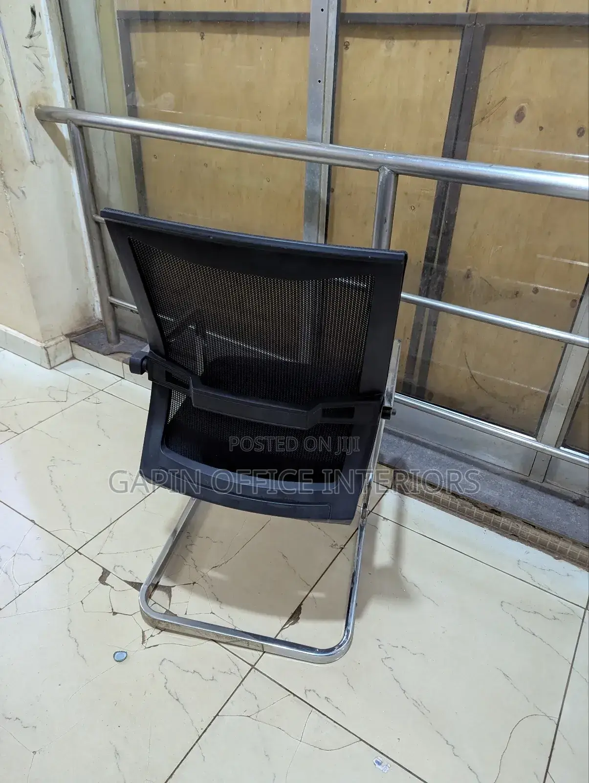 Second Hand Non Moving Chair