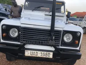 Land Rover Defender 1996 White