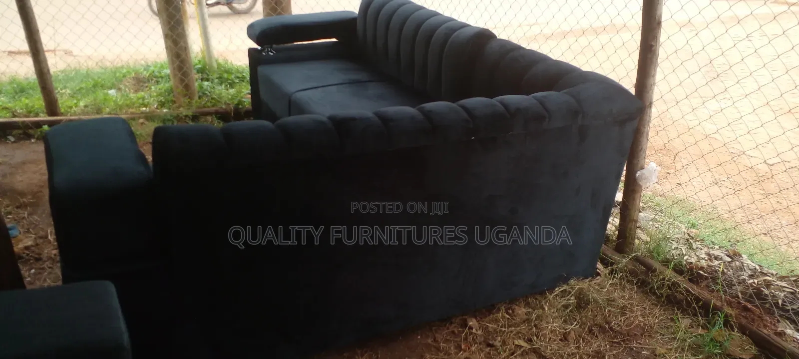4 Silvered Ring Black Sofa Set