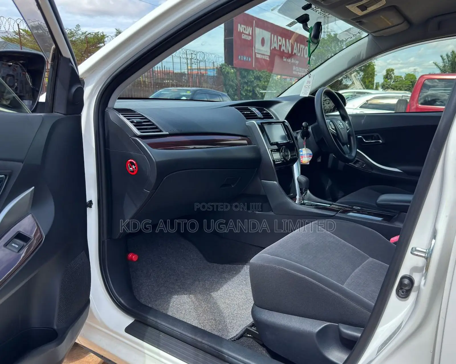 Toyota Premio 1.8 FWD 2016 White