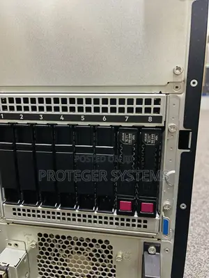 Server HP ProLiant ML 32GB Intel Xeon HDD+SSD 2T