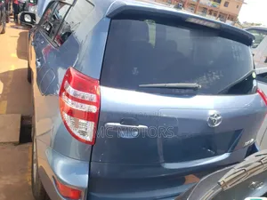 Toyota RAV4 2.5 2012 Blue