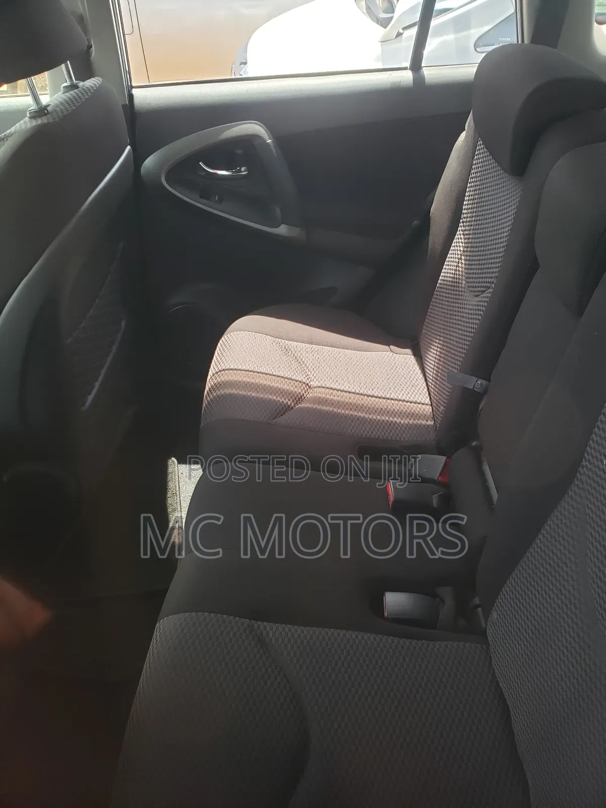 Toyota RAV4 2.5 2012 Blue