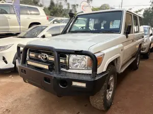 Toyota Land Cruiser Prado 4.0 i 2012 White