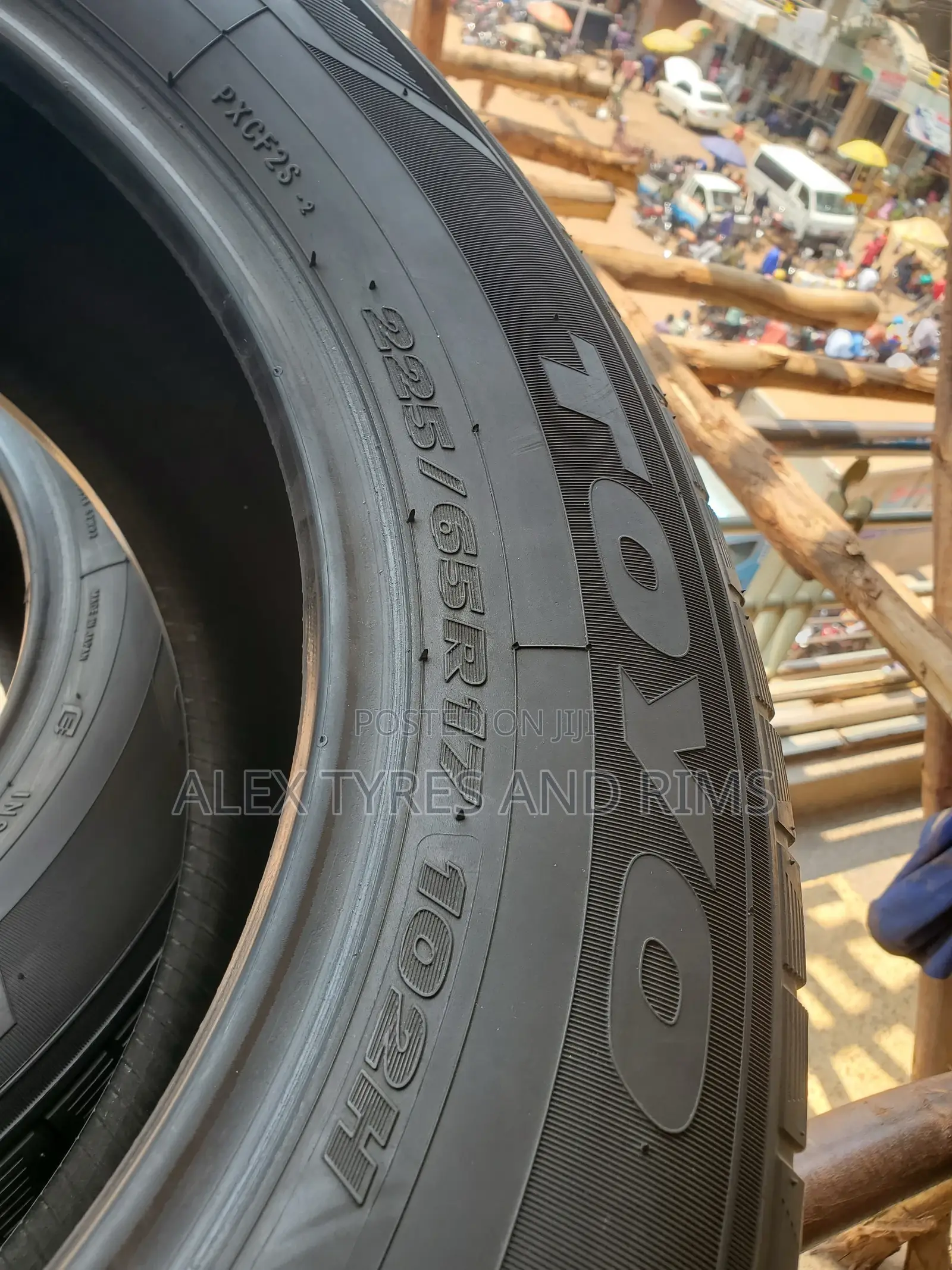 225/65r17 Toyo Japan Tyres
