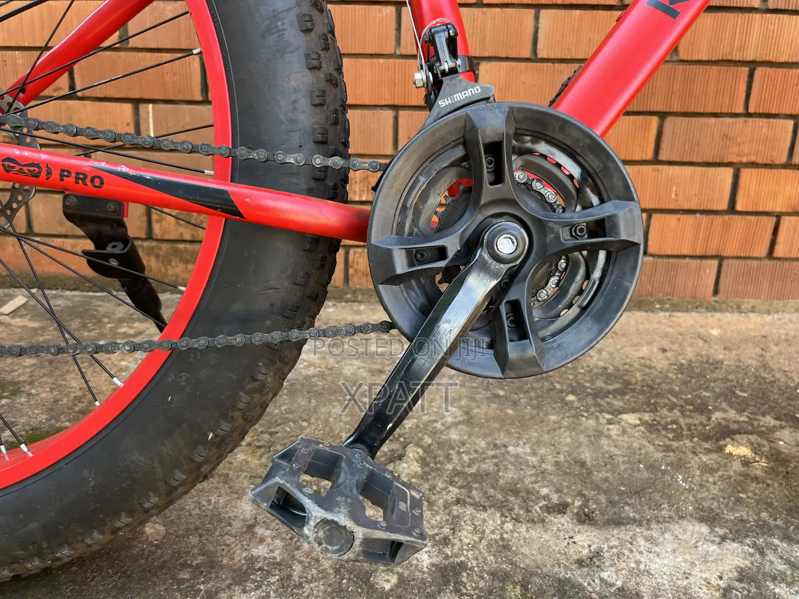 Sports Bike With Big Tyre