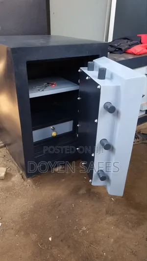 Strong Storage Boxes 400kgs