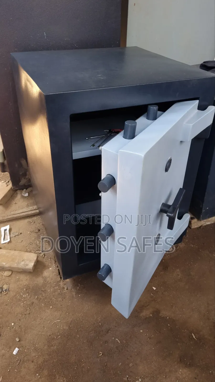 Strong Storage Boxes 400kgs