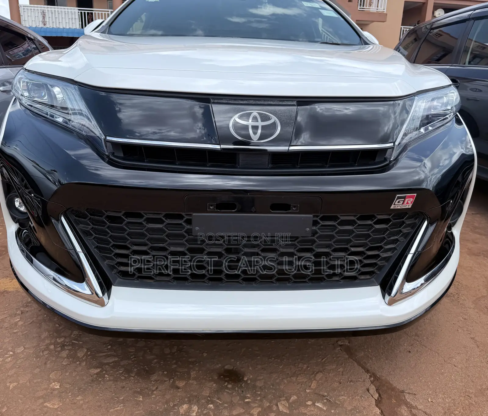 Toyota Harrier 2.0 Turbo 2017 Off white